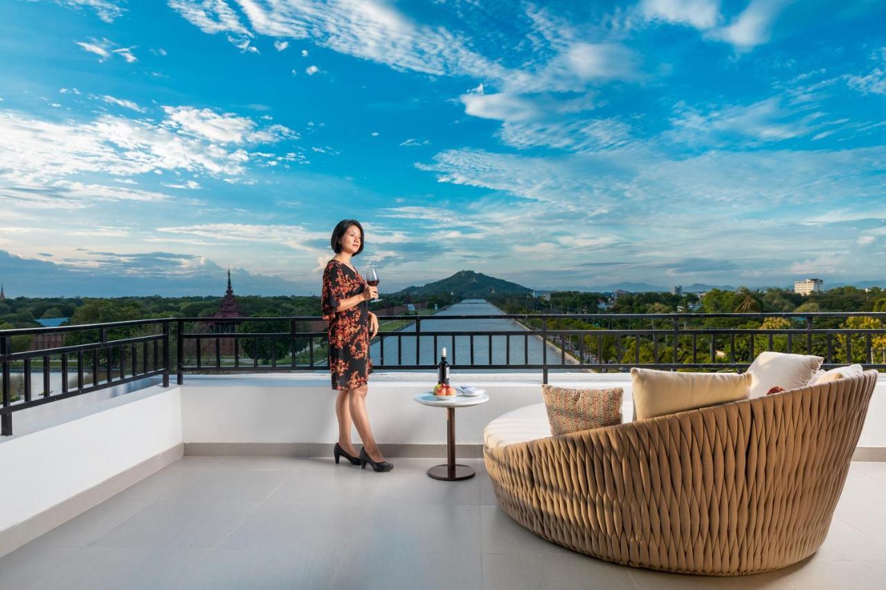 Hotel Hilton Mandalay Exterior foto