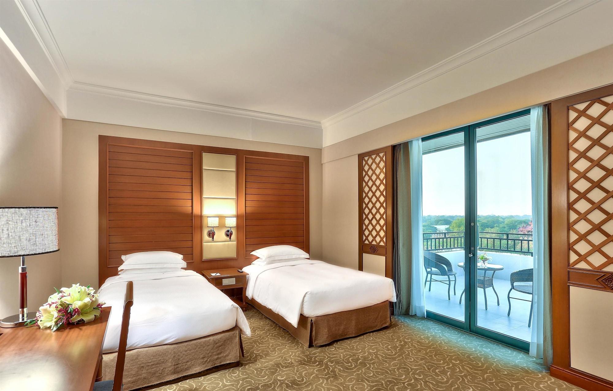 Hotel Hilton Mandalay Exterior foto