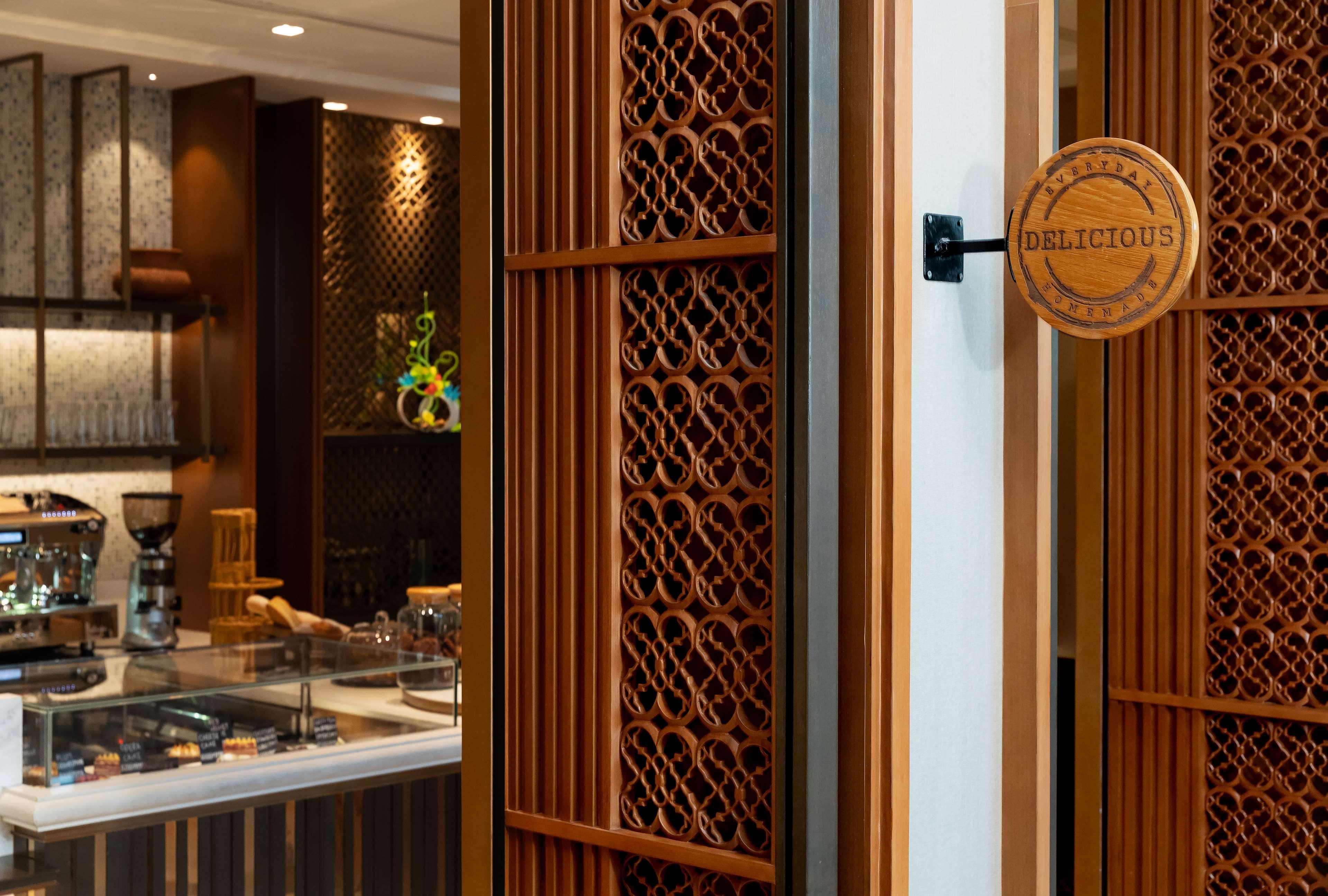 Hotel Hilton Mandalay Exterior foto