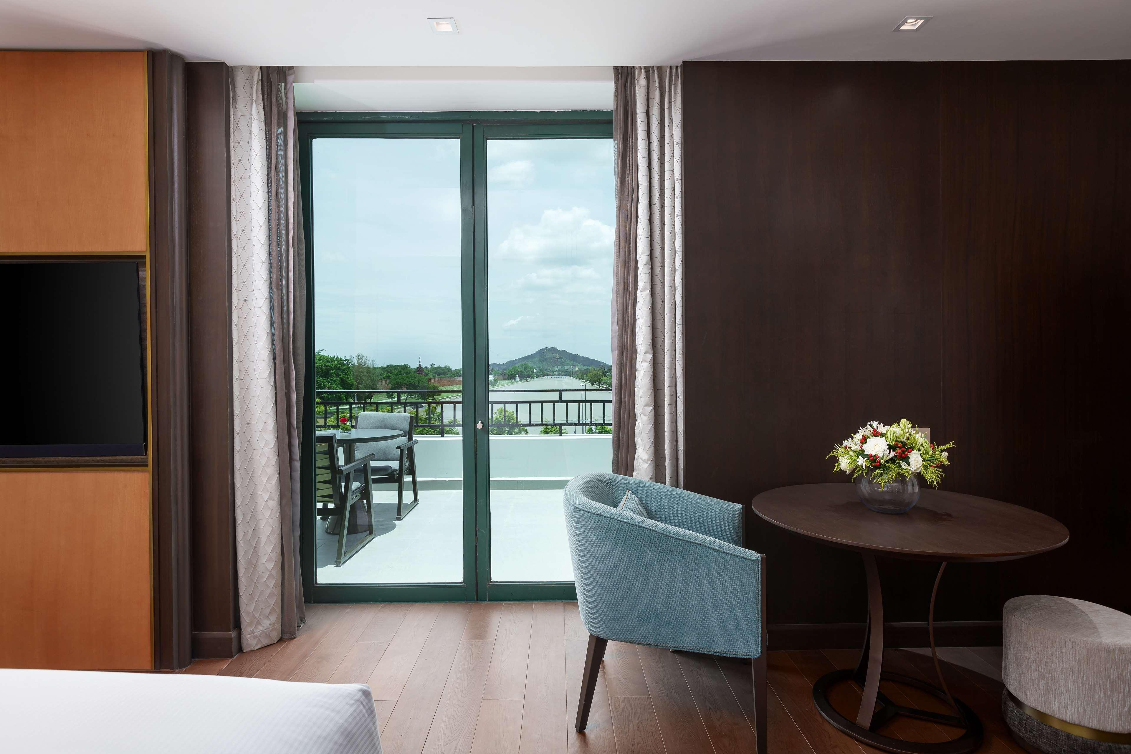Hotel Hilton Mandalay Exterior foto