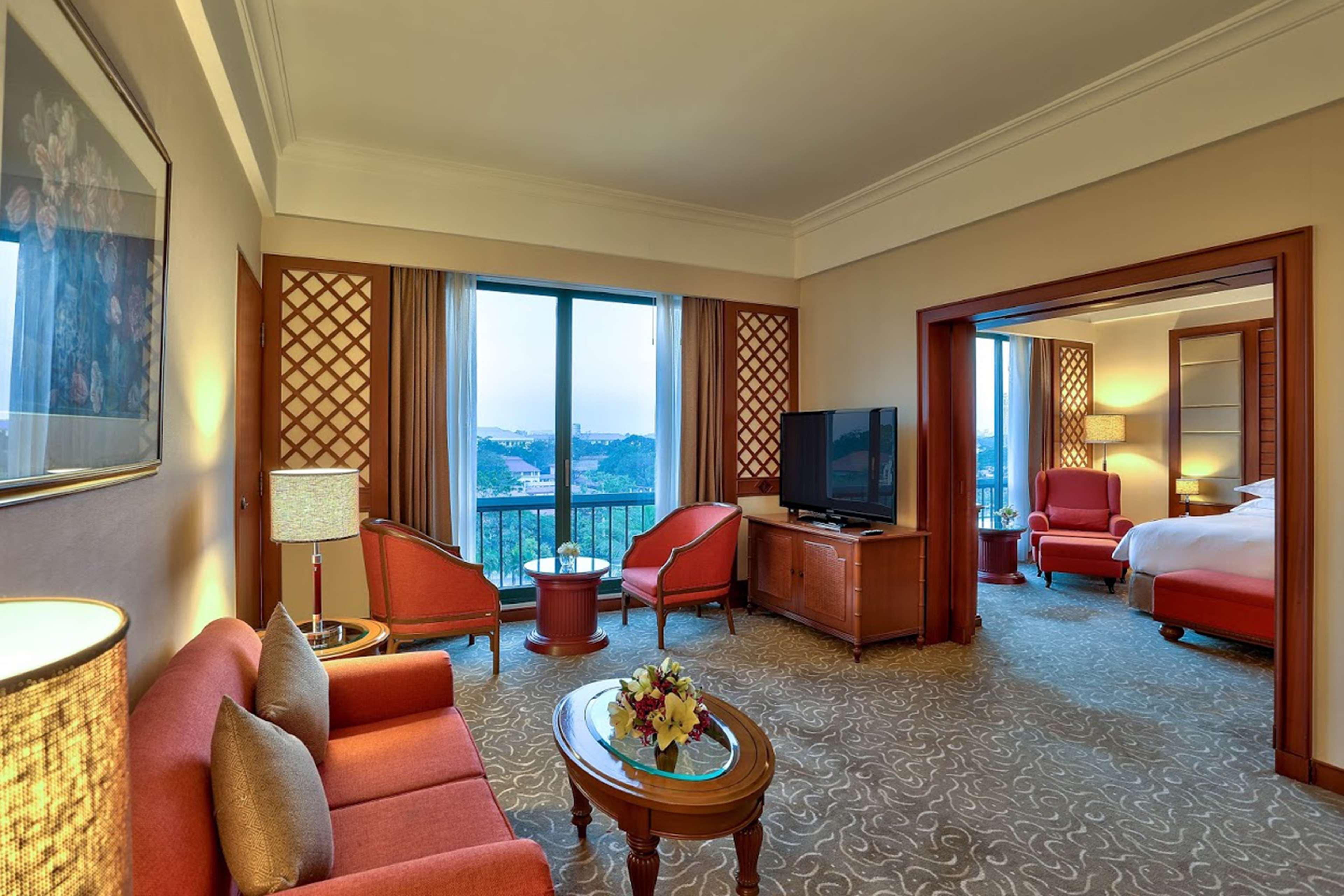 Hotel Hilton Mandalay Exterior foto