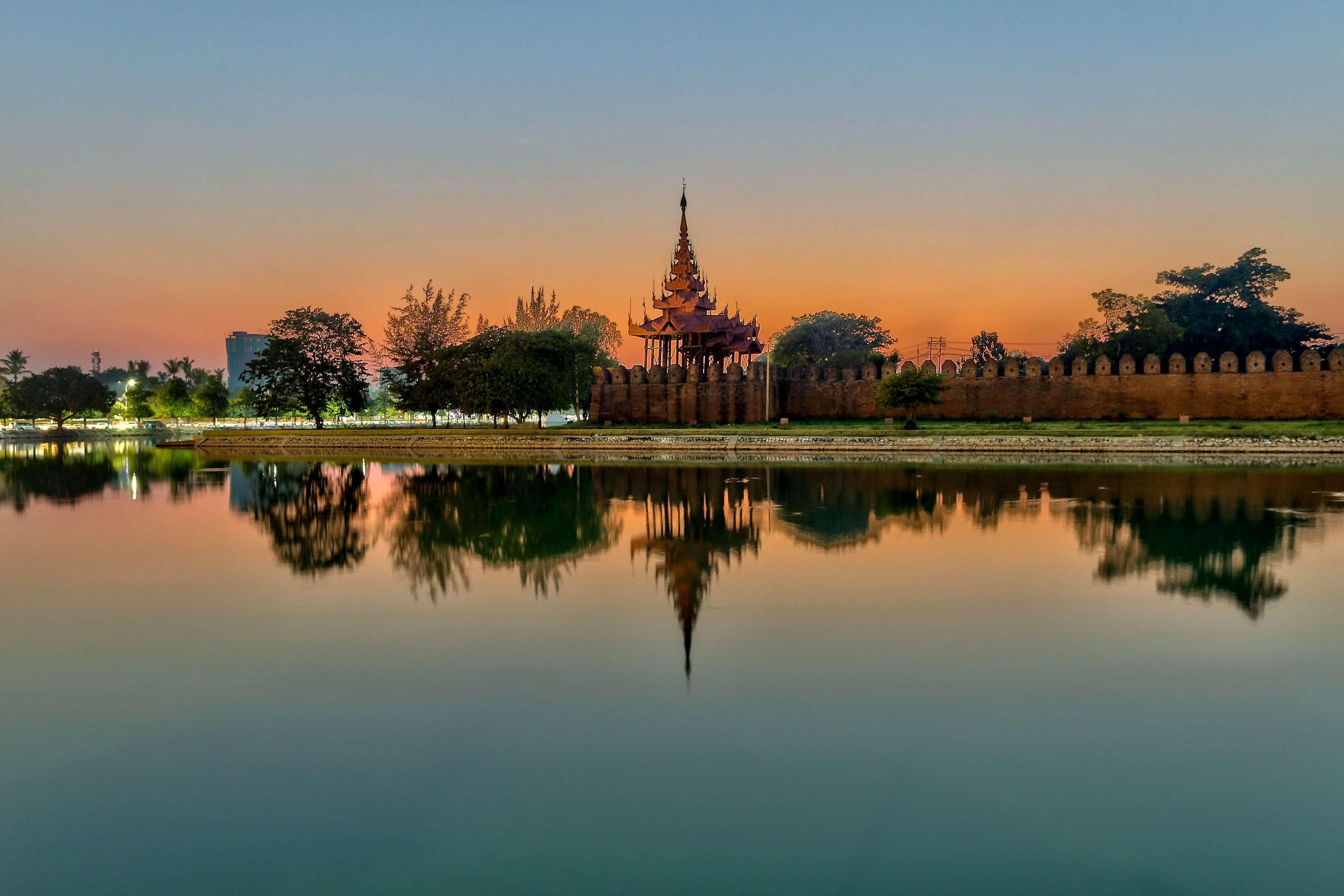 Hotel Hilton Mandalay Exterior foto